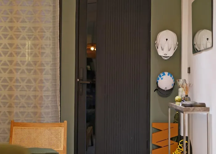 Siri Designer 3-storey Townhouse With Garden And Luxury Amenities Holiday home *