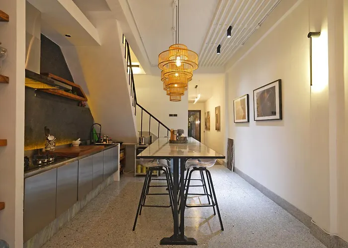 Siri Designer 3-storey Townhouse With Garden And Luxury Amenities Holiday home Bangkok