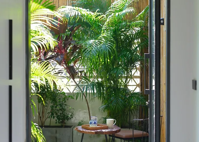 Siri Designer 3-storey Townhouse With Garden And Luxury Amenities