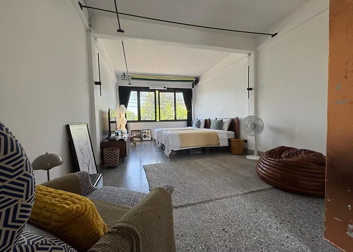 Siri Designer 3-storey Townhouse With Garden And Luxury Amenities * Bangkok