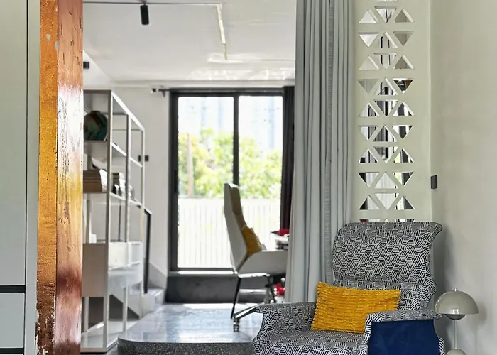 Siri Designer 3-storey Townhouse With Garden And Luxury Amenities Casa de férias