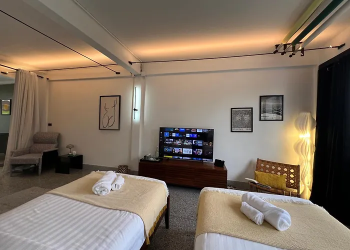 Siri Designer 3-storey Townhouse With Garden And Luxury Amenities Holiday home *