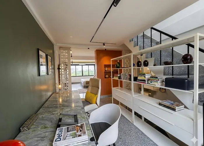 Casa de férias Siri Designer 3-storey Townhouse With Garden And Luxury Amenities Banguecoque
