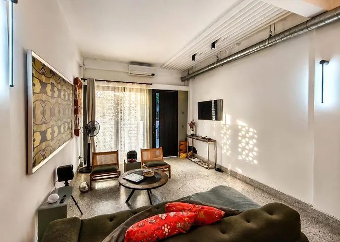 Holiday home Siri Designer 3-storey Townhouse With Garden And Luxury Amenities *